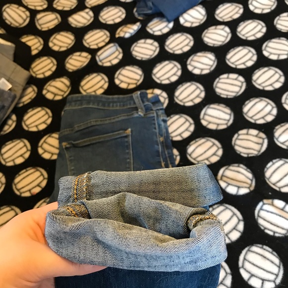 Jeans - Picture 2 of 3